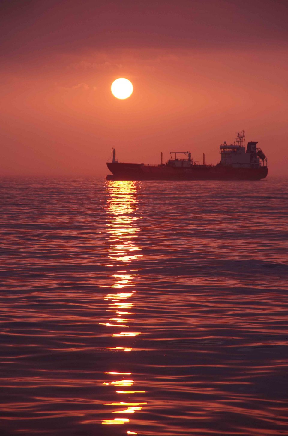 Passage de Gibraltar au soleil levant